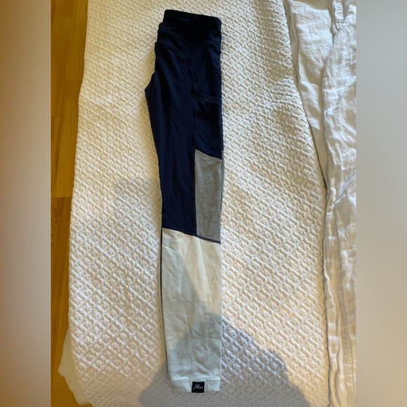 Jcrew x New Balance leggings - Picture 2 of 4